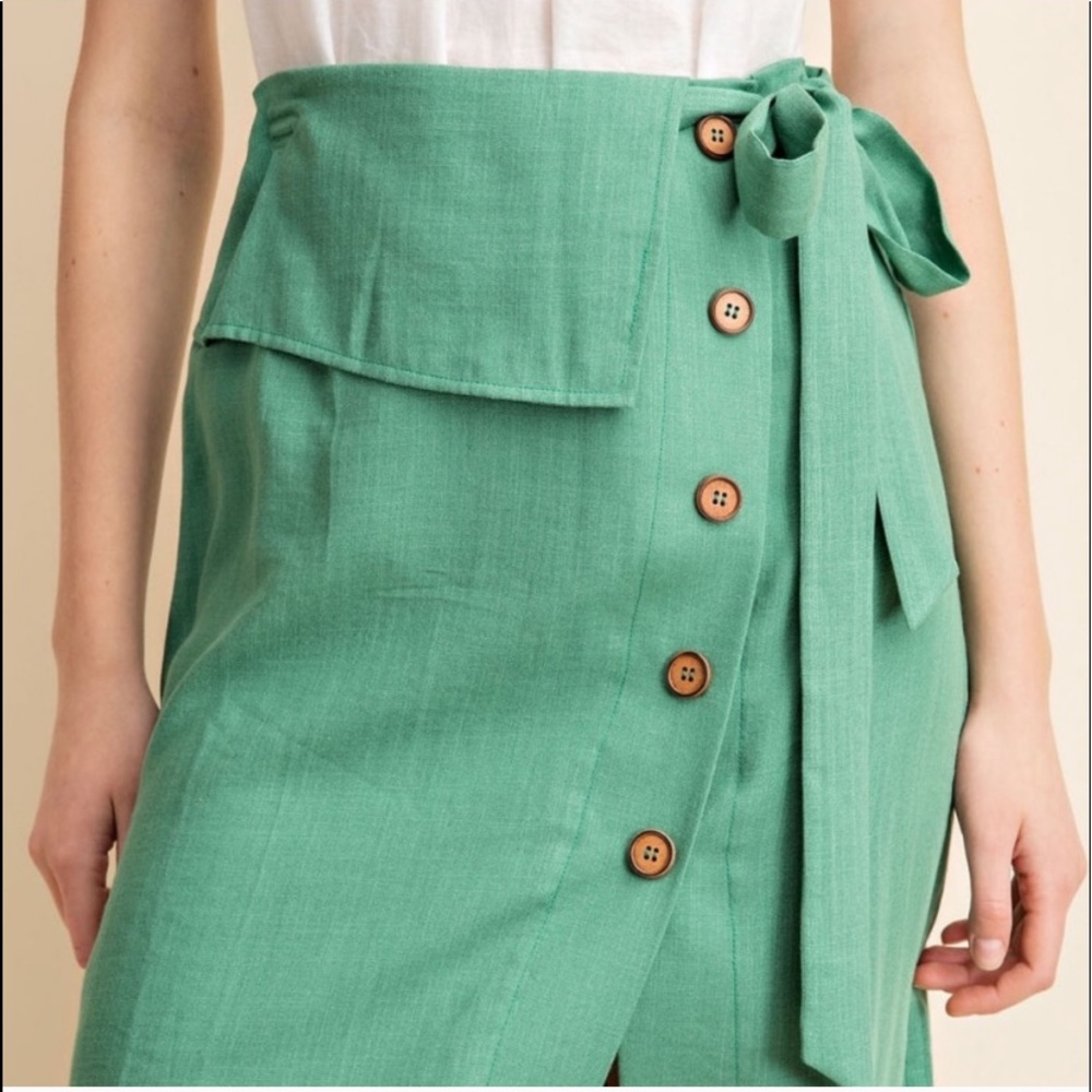 Green Button down collard skirt - Picture 6 of 9